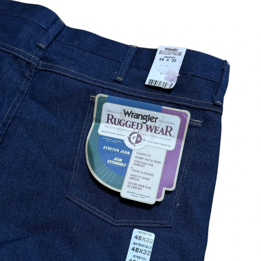 Wrangler Rugged Wear Jeans Mens‎ 48x32 Blue NEW Stretch Classic Fit 39055PS